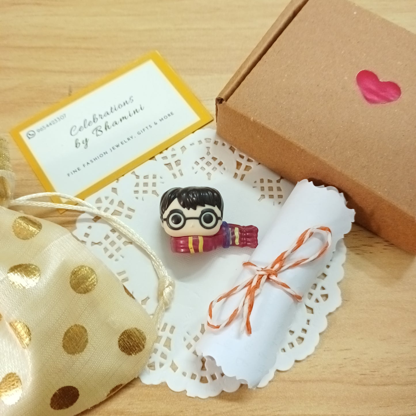 Harry Potter Kinder joy Scarf Harry toy hamper
